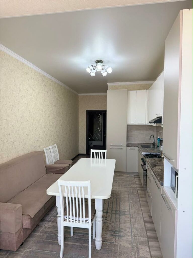 Продаю 3 комн. элитку, ТЭЦ, этаж 410, Свежий ремонт, 110м2, Техпаспорт есть, Цена; 205000$