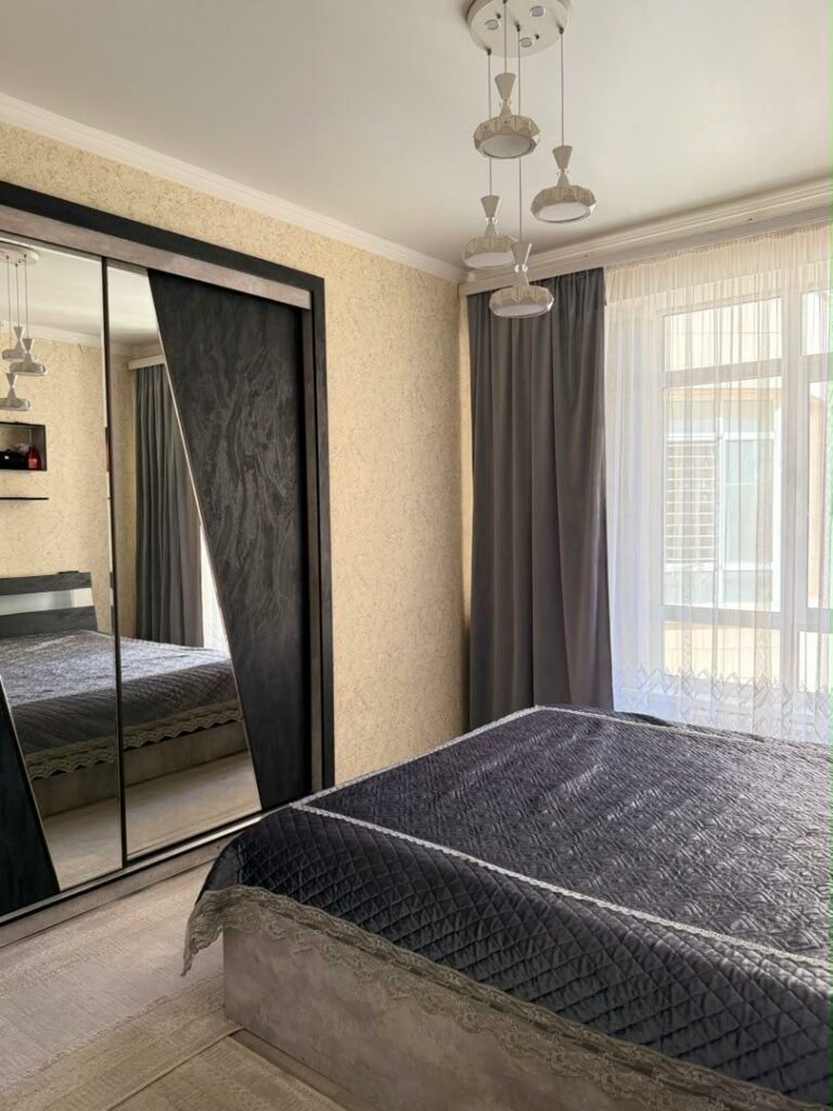 Продаю 3 комн. элитку, ТЭЦ, этаж 410, Свежий ремонт, 110м2, Техпаспорт есть, Цена; 205000$