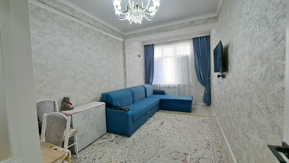 Продаю 1 комн. квартиру в мкр. Аламедин 1, этаж3/5, СВЕЖИЙ РЕМОНТ, 40м2, цена: 69000$ ТЕХПАСПОРТ ЕСТЬ!