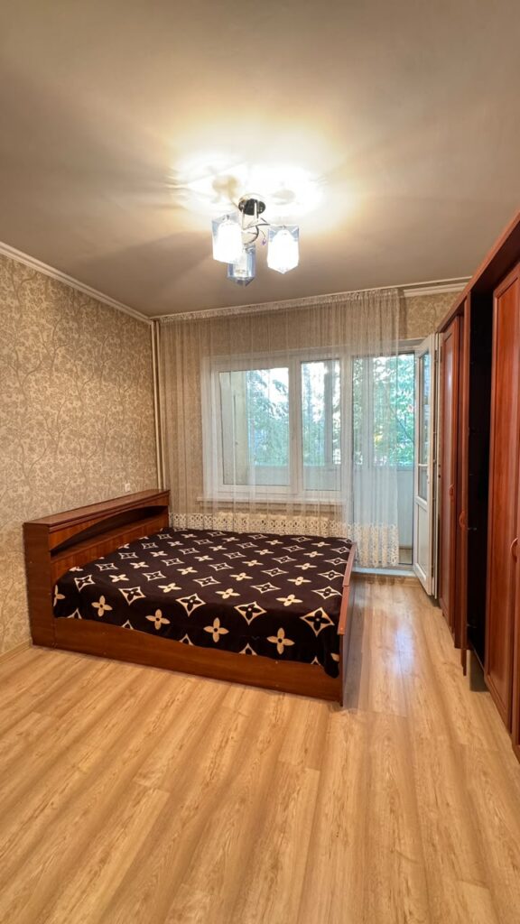 Продаю 2 комн. кварт, мкр. Аламедин1. этаж 1/5, не угловая, цена: 79000$