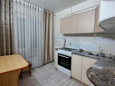 Продаю 2 комн. квартиру в мкр. Аламедин 1, этаж 1/5, не угловая, 53м2, В хорошем состоянии, цена: 86500$