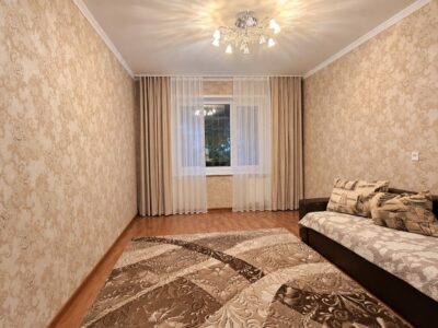 Продаю 2 комнатную квартиру в мкр. Аламедин 1, этаж 5/5, не угловая, 53м2, с ремонтом, с мебелью и техникой,кухня увеличена, цена: 83000$